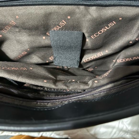 ECOSUSI Convertibl work bag / backpack / laptop bag. Black leather. - Picture 9 of 11